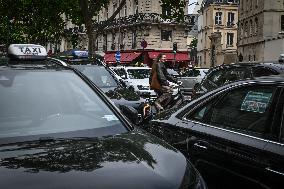 Taxi protest in Paris - FA