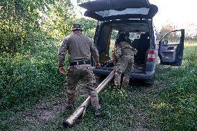 Artillery crew of Rifle Battalion special unit on a combat mission