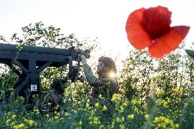 Artillery crew of Rifle Battalion special unit on a combat mission