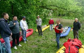 Rafting down Smotrych River in Khmelnytskyi region