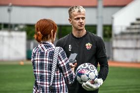 Open amp football training session held in Zaporizhzhia
