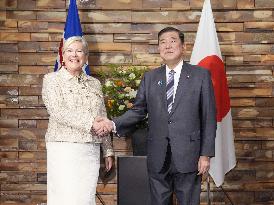 Japan-Iceland talks
