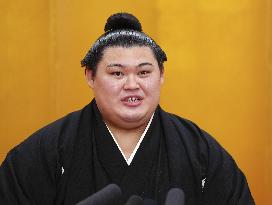 Sumo: Onosato promoted to yokozuna