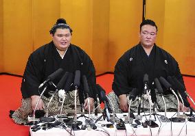 Sumo: Onosato promoted to yokozuna