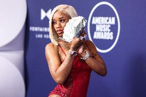 American Music Awards - Arrivals