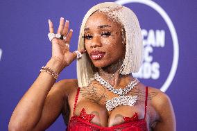 American Music Awards - Arrivals
