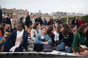 Catholics Protest Euthanasia Bill in Paris