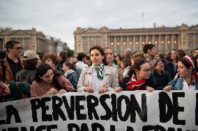 Catholics Protest Euthanasia Bill in Paris