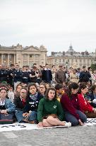 Catholics Protest Euthanasia Bill in Paris