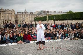 Catholics Protest Euthanasia Bill in Paris