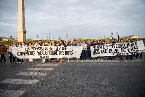 Catholics Protest Euthanasia Bill in Paris