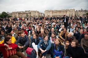 Catholics Protest Euthanasia Bill in Paris