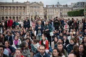 Catholics Protest Euthanasia Bill in Paris