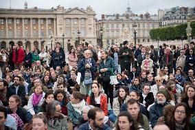 Catholics Protest Euthanasia Bill in Paris