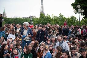 Catholics Protest Euthanasia Bill in Paris