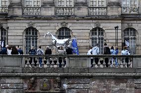 Mayor Jeanne Barseghian Inaugurates Zeus of Paris 2024 - Paris