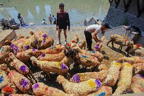 Kashmir Prepares For Eid Al Adha - India