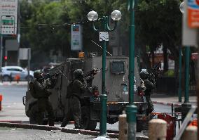 Clash During an Israeli Operation - West Bank