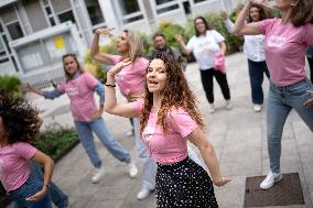 Denitsa Ikonomova dances with the Intimina brand - Paris AJ