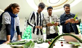 Foreigners Experience China Dragon Boat Festival