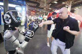 UNITREE G1 Humanoid Robot Boxing Match