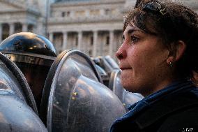 Retirees Protest Clashes With Police Outside National Congress - Buenos Aires