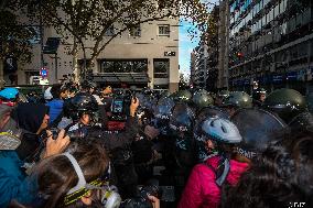 Retirees Protest Clashes With Police Outside National Congress - Buenos Aires