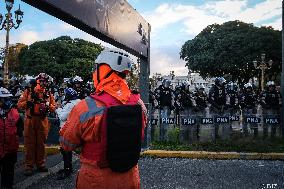 Retirees Protest Clashes With Police Outside National Congress - Buenos Aires