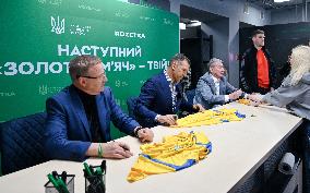 Autograph session of Andrii Shevchenko, Oleh Blokhin and Ihor Belanov in Lviv