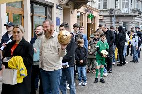 Autograph session of Andrii Shevchenko, Oleh Blokhin and Ihor Belanov in Lviv