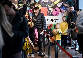Autograph session of Andrii Shevchenko, Oleh Blokhin and Ihor Belanov in Lviv