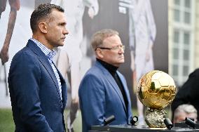 Three Ballons dOr won by Ukrainian footballers delivered to Lviv