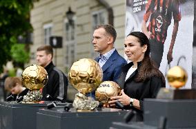 Three Ballons dOr won by Ukrainian footballers delivered to Lviv