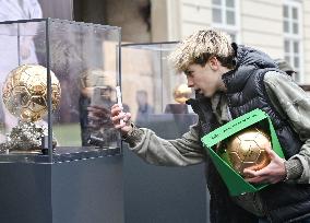 Three Ballons dOr won by Ukrainian footballers delivered to Lviv