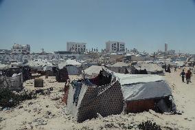Gaza Displacement Crisis Worsens