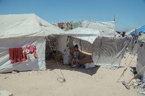 Gaza Displacement Crisis Worsens