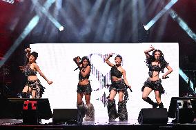 Starseed Z Performs At The Olympia - Paris