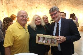 French Ambassador Gael Veyssiere visits language center in Dnipro