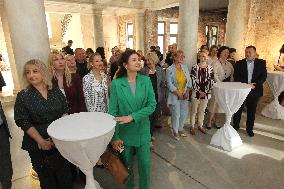 French Ambassador Gael Veyssiere visits language center in Dnipro