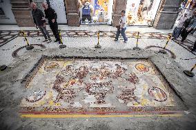 McDonald’s Makes Fake Archaeological Dig As Advertisement - Italy