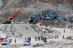 Quarry Landslide Kills At Least 7 - Indonesia