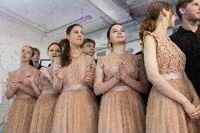 Last day in the underground school of High school graduates - Kharkiv