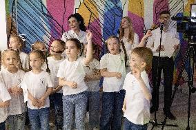 Last day in the underground school of High school graduates - Kharkiv