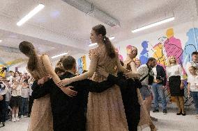 Last day in the underground school of High school graduates - Kharkiv