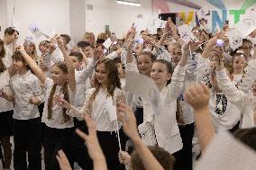 Last day in the underground school of High school graduates - Kharkiv