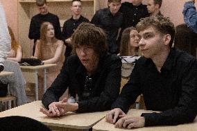 Last day in the underground school of High school graduates - Kharkiv