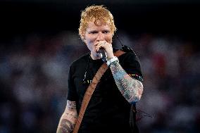 Ed Sheeran Performs in Madrid - Spain