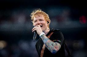 Ed Sheeran Performs in Madrid - Spain
