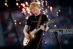 Ed Sheeran Performs in Madrid - Spain