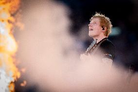 Ed Sheeran Performs in Madrid - Spain